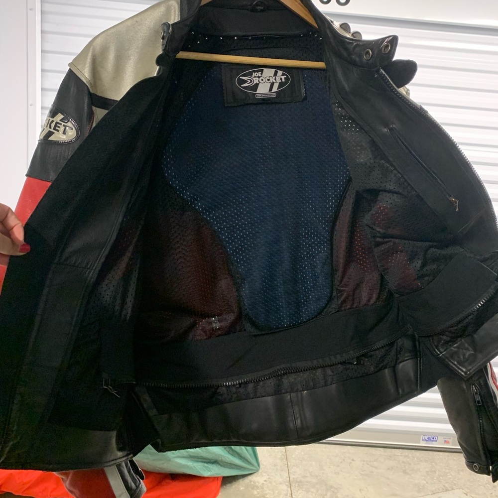 Motorcycle gear - Picture 4 of 5